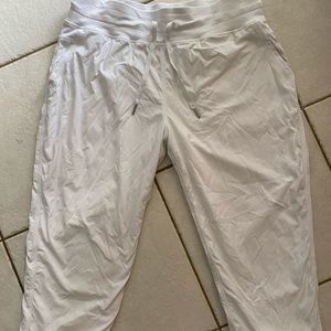 Lululemon knee length pants
